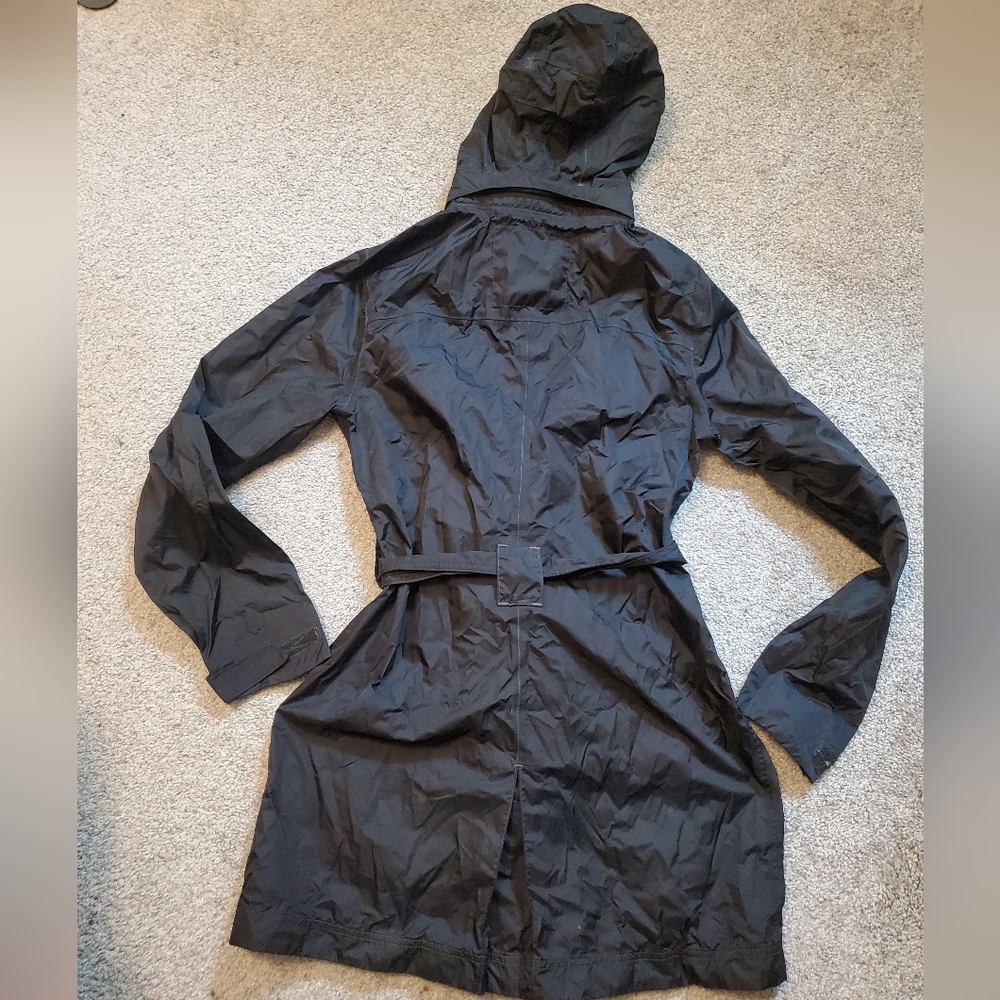 LL Bean Women's Rain Jacket w/ Belt  size XS - Picture 8 of 10